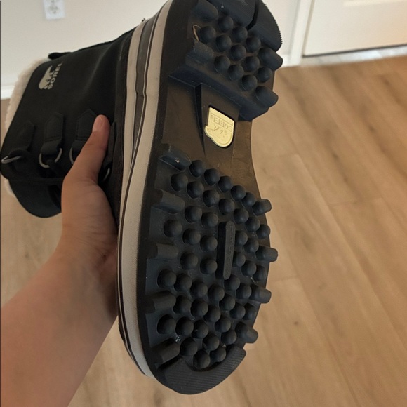 Sorel women’s Waterproof Black Boots like new 🆕 - Picture 2 of 4